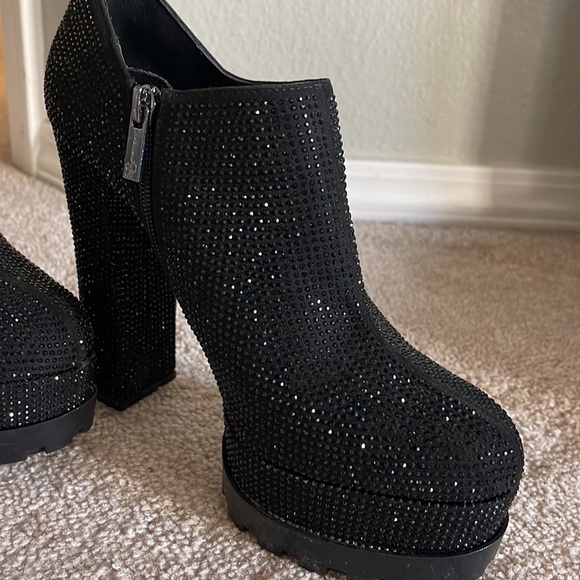 Black Jessica Simpson booties - Picture 2 of 5